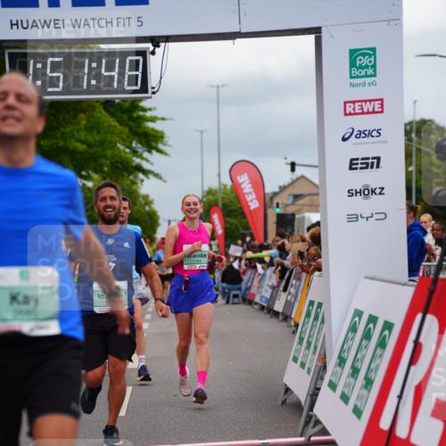 20.09.2026 - PSD Bank Halbmarathon LAZAROV Photography http://msf.ph/oto/10513742 20.09.2026 11:51:47 Ziel 1157, 1169, 1356, 2463, 2685, 2814, 4031, 4102, 4579, 4618, 4737 meine-sportfotos.de