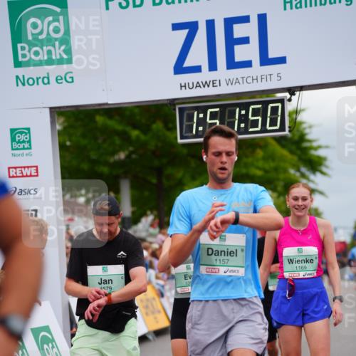 20.09.2026 - PSD Bank Halbmarathon LAZAROV Photography http://msf.ph/oto/10513814 20.09.2026 11:51:50 Ziel 1157, 1169, 1356, 2463, 2503, 2685, 3074, 4031, 4102, 4579, 4737 meine-sportfotos.de