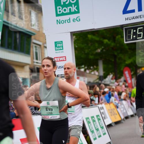 20.09.2026 - PSD Bank Halbmarathon LAZAROV Photography http://msf.ph/oto/10513883 20.09.2026 11:51:53 Ziel 1157, 1169, 1356, 1729, 2463, 2503, 2685, 2850, 3074, 4031, 4579, 4737 meine-sportfotos.de