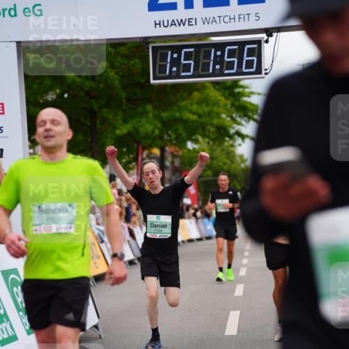 20.09.2026 - PSD Bank Halbmarathon LAZAROV Photography http://msf.ph/oto/10513932 20.09.2026 11:51:56 Ziel 1157, 1169, 1356, 1729, 2503, 2850, 3074, 4031, 4579, 4737 meine-sportfotos.de