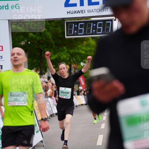 20.09.2026 - PSD Bank Halbmarathon LAZAROV Photography http://msf.ph/oto/10513950 20.09.2026 11:51:56 Ziel 1157, 1169, 1356, 1729, 2503, 2850, 3074, 4031, 4579, 4737 meine-sportfotos.de