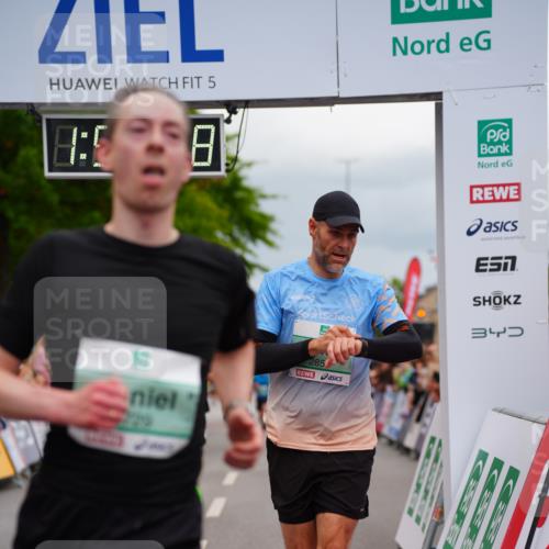 20.09.2026 - PSD Bank Halbmarathon LAZAROV Photography http://msf.ph/oto/10513982 20.09.2026 11:51:58 Ziel 1729, 2503, 2850, 3074, 3327, 4737 meine-sportfotos.de