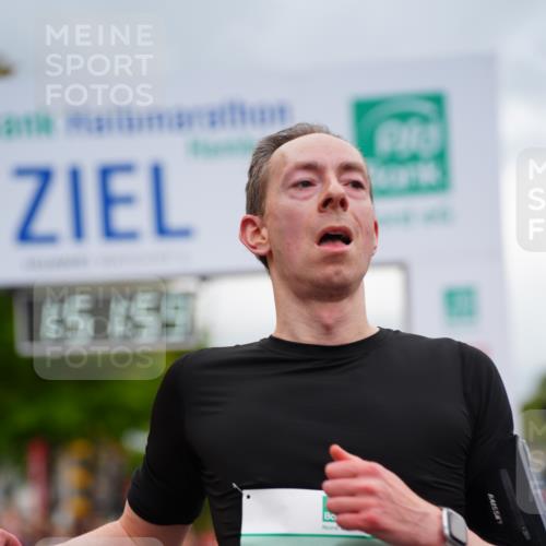 20.09.2026 - PSD Bank Halbmarathon LAZAROV Photography http://msf.ph/oto/10513988 20.09.2026 11:51:58 Ziel 1729, 2503, 2850, 3074, 3327, 4737 meine-sportfotos.de