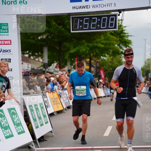 20.09.2026 - PSD Bank Halbmarathon LAZAROV Photography http://msf.ph/oto/10514080 20.09.2026 11:52:07 Ziel 2830, 3049, 3327 meine-sportfotos.de