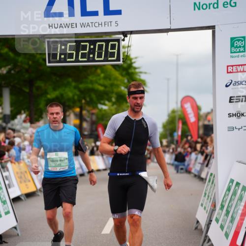20.09.2026 - PSD Bank Halbmarathon LAZAROV Photography http://msf.ph/oto/10514126 20.09.2026 11:52:08 Ziel 2830, 3049, 3327 meine-sportfotos.de