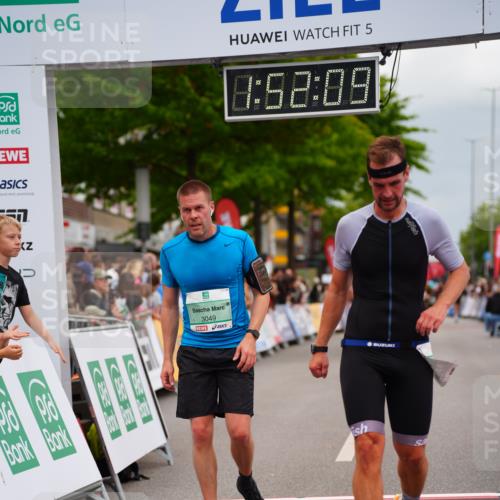 20.09.2026 - PSD Bank Halbmarathon LAZAROV Photography http://msf.ph/oto/10514143 20.09.2026 11:52:09 Ziel 2830, 3049, 3327 meine-sportfotos.de