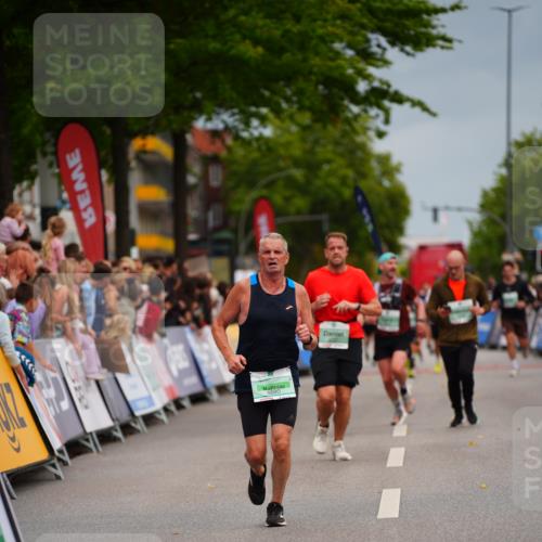 20.09.2026 - PSD Bank Halbmarathon LAZAROV Photography http://msf.ph/oto/10514157 20.09.2026 11:52:14 Ziel 2830, 3049, 4680, 4789 meine-sportfotos.de