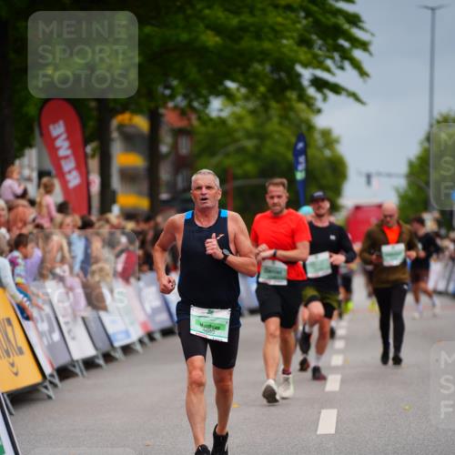 20.09.2026 - PSD Bank Halbmarathon LAZAROV Photography http://msf.ph/oto/10514199 20.09.2026 11:52:15 Ziel 2830, 3049, 3737, 4680, 4789 meine-sportfotos.de