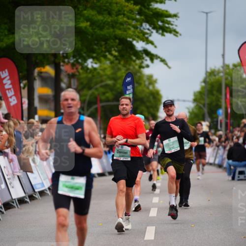 20.09.2026 - PSD Bank Halbmarathon LAZAROV Photography http://msf.ph/oto/10514224 20.09.2026 11:52:15 Ziel 2830, 3049, 3737, 4680, 4789 meine-sportfotos.de