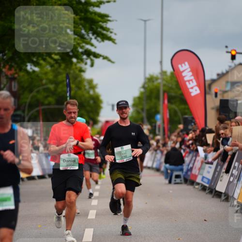 20.09.2026 - PSD Bank Halbmarathon LAZAROV Photography http://msf.ph/oto/10514239 20.09.2026 11:52:16 Ziel 3049, 3737, 4680, 4789 meine-sportfotos.de