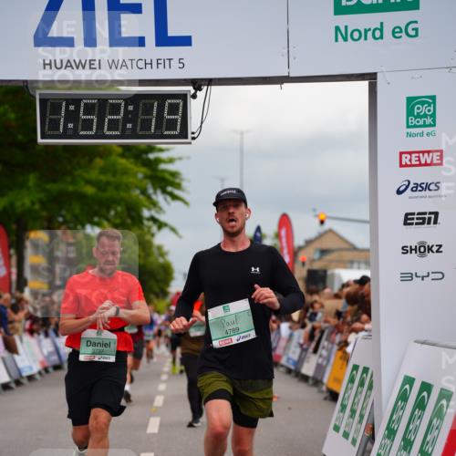 20.09.2026 - PSD Bank Halbmarathon LAZAROV Photography http://msf.ph/oto/10514298 20.09.2026 11:52:18 Ziel 3042, 3737, 4539, 4680, 4789 meine-sportfotos.de