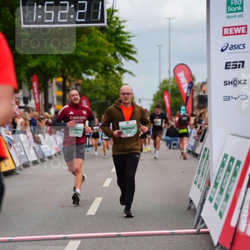 20.09.2026 - PSD Bank Halbmarathon LAZAROV Photography http://msf.ph/oto/10514334 20.09.2026 11:52:21 Ziel 3042, 3737, 4539, 4680, 4789 meine-sportfotos.de