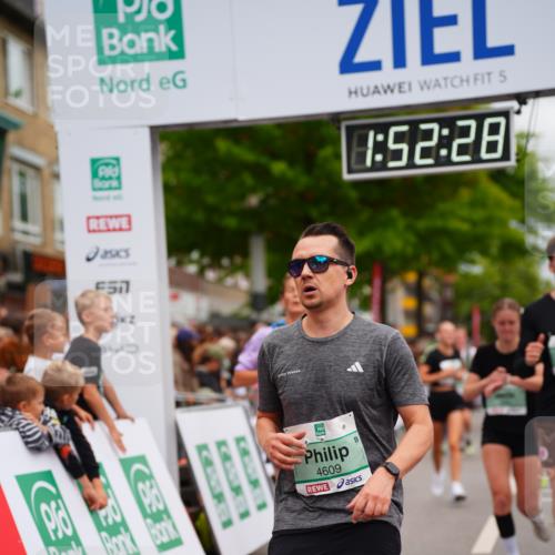 20.09.2026 - PSD Bank Halbmarathon LAZAROV Photography http://msf.ph/oto/10514456 20.09.2026 11:52:27 Ziel 1152, 3042, 3047, 3512, 3664, 3737, 4539, 4609, 4714 meine-sportfotos.de