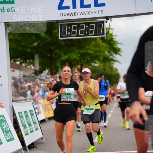 20.09.2026 - PSD Bank Halbmarathon LAZAROV Photography http://msf.ph/oto/10514526 20.09.2026 11:52:30 Ziel 1130, 1152, 1196, 1254, 1732, 1889, 3042, 3047, 3512, 3664, 4539, 4609, 4714 meine-sportfotos.de