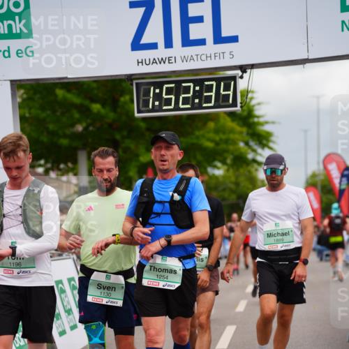 20.09.2026 - PSD Bank Halbmarathon LAZAROV Photography http://msf.ph/oto/10514619 20.09.2026 11:52:34 Ziel 1130, 1152, 1196, 1254, 1732, 1853, 1889, 3047, 3512, 3664, 4071, 4609, 4714, 4768 meine-sportfotos.de