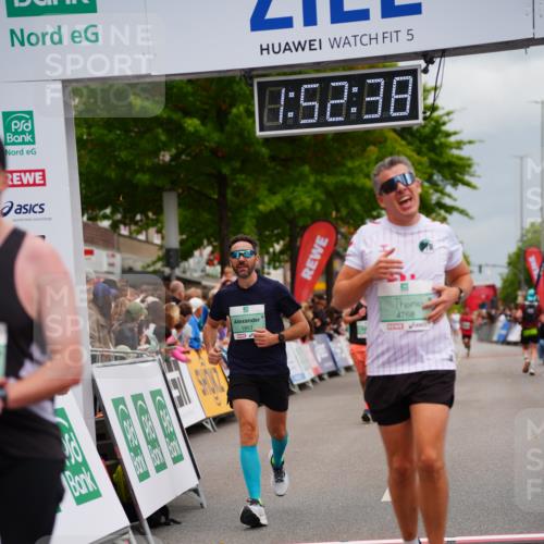 20.09.2026 - PSD Bank Halbmarathon LAZAROV Photography http://msf.ph/oto/10514691 20.09.2026 11:52:37 Ziel 1130, 1196, 1254, 1732, 1853, 1889, 3047, 4071, 4714, 4768 meine-sportfotos.de
