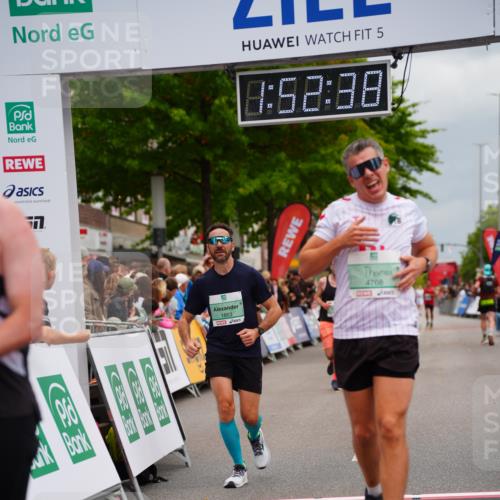 20.09.2026 - PSD Bank Halbmarathon LAZAROV Photography http://msf.ph/oto/10514700 20.09.2026 11:52:37 Ziel 1130, 1196, 1254, 1732, 1853, 1889, 3047, 4071, 4714, 4768 meine-sportfotos.de