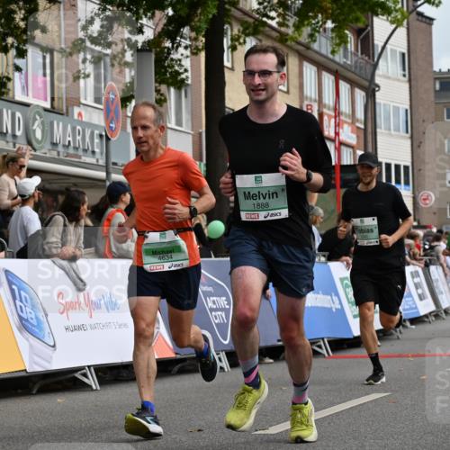 20.09.2026 - PSD Bank Halbmarathon J. Mangold http://msf.ph/oto/10515006 20.09.2026 11:42:40 Ziel 1258, 1888, 2241, 3892, 4008, 4294, 4385, 4541, 4634, 4760 meine-sportfotos.de
