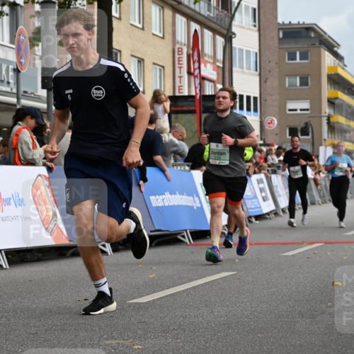 20.09.2026 - PSD Bank Halbmarathon J. Mangold http://msf.ph/oto/10515152 20.09.2026 11:43:10 Ziel 1492, 2068, 2245, 2642, 2729, 3037, 3285, 4532 meine-sportfotos.de