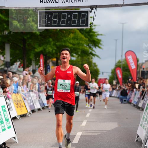 20.09.2026 - PSD Bank Halbmarathon LAZAROV Photography http://msf.ph/oto/10515497 20.09.2026 11:52:52 Ziel 2113, 3227, 4230, 4451 meine-sportfotos.de