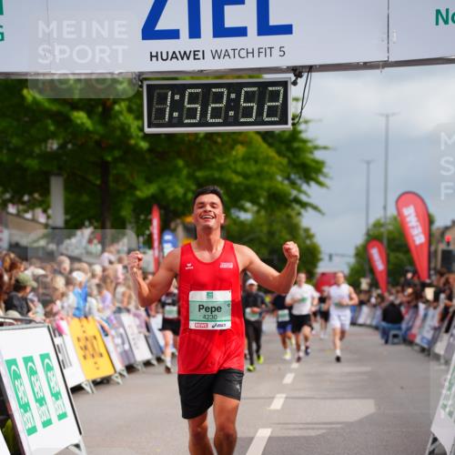 20.09.2026 - PSD Bank Halbmarathon LAZAROV Photography http://msf.ph/oto/10515514 20.09.2026 11:52:52 Ziel 2113, 3227, 4230, 4451 meine-sportfotos.de