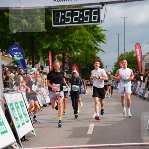 20.09.2026 - PSD Bank Halbmarathon LAZAROV Photography http://msf.ph/oto/10515548 20.09.2026 11:52:55 Ziel 1365, 2528, 3018, 3050, 4020, 4230, 4451 meine-sportfotos.de