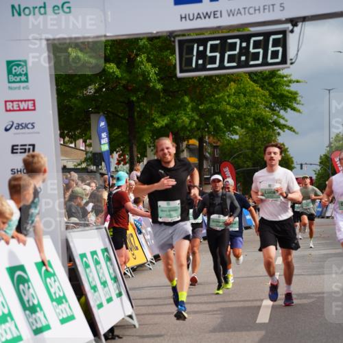 20.09.2026 - PSD Bank Halbmarathon LAZAROV Photography http://msf.ph/oto/10515561 20.09.2026 11:52:56 Ziel 1365, 2528, 3018, 3050, 4020, 4230, 4451, 4757 meine-sportfotos.de