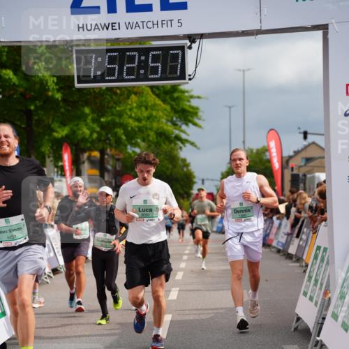 20.09.2026 - PSD Bank Halbmarathon LAZAROV Photography http://msf.ph/oto/10515582 20.09.2026 11:52:56 Ziel 1365, 2528, 3018, 3050, 4020, 4230, 4451, 4757 meine-sportfotos.de