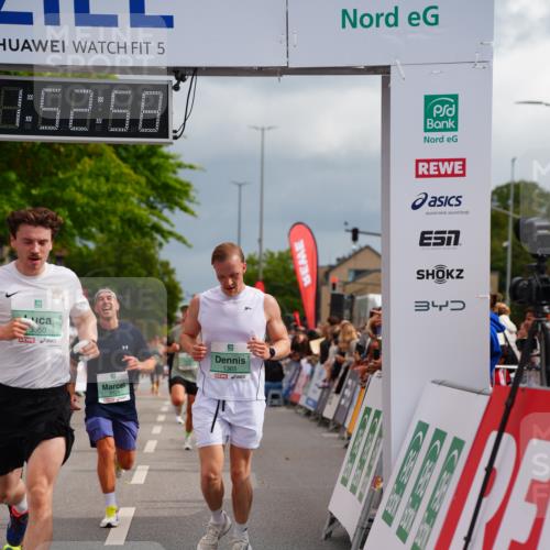 20.09.2026 - PSD Bank Halbmarathon LAZAROV Photography http://msf.ph/oto/10515597 20.09.2026 11:52:57 Ziel 1365, 2528, 3018, 3050, 4020, 4230, 4451, 4757 meine-sportfotos.de