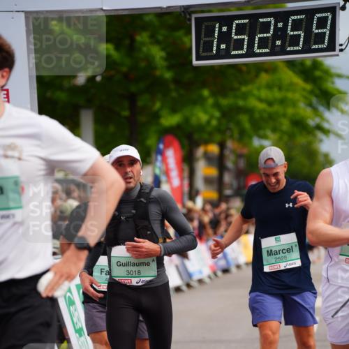 20.09.2026 - PSD Bank Halbmarathon LAZAROV Photography http://msf.ph/oto/10515634 20.09.2026 11:52:59 Ziel 1365, 2528, 3018, 3050, 4020, 4230, 4451, 4757 meine-sportfotos.de