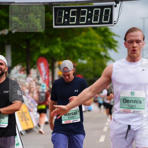 20.09.2026 - PSD Bank Halbmarathon LAZAROV Photography http://msf.ph/oto/10515664 20.09.2026 11:52:59 Ziel 1365, 2528, 3018, 3050, 4020, 4230, 4451, 4757 meine-sportfotos.de
