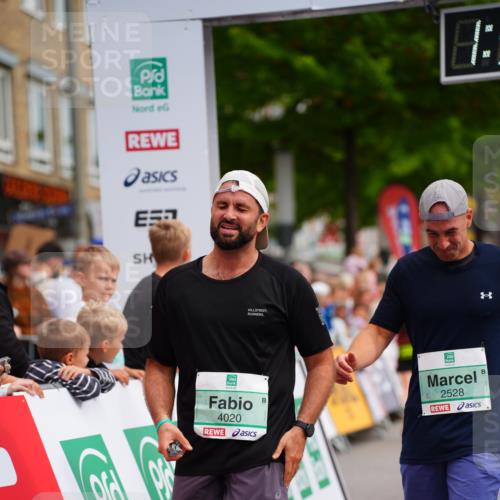 20.09.2026 - PSD Bank Halbmarathon LAZAROV Photography http://msf.ph/oto/10515669 20.09.2026 11:53:00 Ziel 1365, 2528, 3018, 3050, 3505, 4020, 4230, 4451, 4757 meine-sportfotos.de