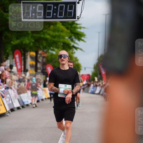 20.09.2026 - PSD Bank Halbmarathon LAZAROV Photography http://msf.ph/oto/10515710 20.09.2026 11:53:04 Ziel 1365, 2528, 3018, 3041, 3050, 3505, 4020, 4451, 4757 meine-sportfotos.de