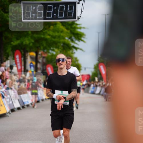 20.09.2026 - PSD Bank Halbmarathon LAZAROV Photography http://msf.ph/oto/10515719 20.09.2026 11:53:04 Ziel 1365, 2528, 3018, 3041, 3050, 3505, 4020, 4451, 4757 meine-sportfotos.de