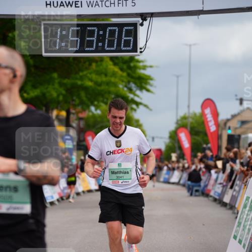 20.09.2026 - PSD Bank Halbmarathon LAZAROV Photography http://msf.ph/oto/10515755 20.09.2026 11:53:05 Ziel 1365, 2528, 3018, 3041, 3050, 3505, 4020, 4757 meine-sportfotos.de