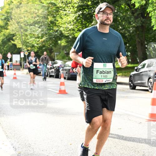 20.09.2026 - PSD Bank Halbmarathon Dr. Thomas Lammeyer http://msf.ph/oto/10515789 20.09.2026 11:10:28 Laufen 1165, 1166 meine-sportfotos.de