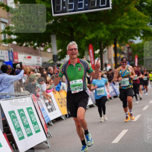 20.09.2026 - PSD Bank Halbmarathon LAZAROV Photography http://msf.ph/oto/10515792 20.09.2026 11:53:09 Ziel 2870, 3041, 3371, 3505, 4624 meine-sportfotos.de