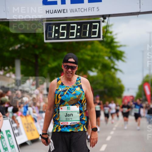 20.09.2026 - PSD Bank Halbmarathon LAZAROV Photography http://msf.ph/oto/10515892 20.09.2026 11:53:13 Ziel 1666, 2286, 2870, 3041, 3371, 4624 meine-sportfotos.de