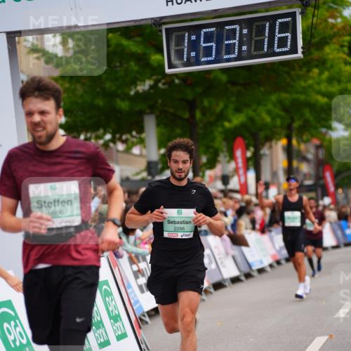 20.09.2026 - PSD Bank Halbmarathon LAZAROV Photography http://msf.ph/oto/10515914 20.09.2026 11:53:16 Ziel 1046, 1666, 1701, 2286, 2870, 3371, 4507, 4624 meine-sportfotos.de