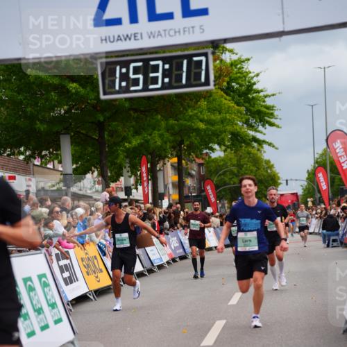 20.09.2026 - PSD Bank Halbmarathon LAZAROV Photography http://msf.ph/oto/10515935 20.09.2026 11:53:17 Ziel 1046, 1666, 1701, 2286, 2870, 3371, 4507, 4624 meine-sportfotos.de