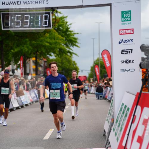 20.09.2026 - PSD Bank Halbmarathon LAZAROV Photography http://msf.ph/oto/10515943 20.09.2026 11:53:17 Ziel 1046, 1666, 1701, 2286, 2870, 3371, 4507, 4624 meine-sportfotos.de