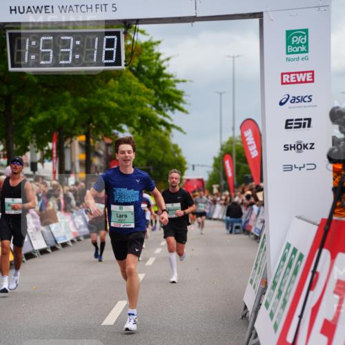 20.09.2026 - PSD Bank Halbmarathon LAZAROV Photography http://msf.ph/oto/10515948 20.09.2026 11:53:17 Ziel 1046, 1666, 1701, 2286, 2870, 3371, 4507, 4624 meine-sportfotos.de