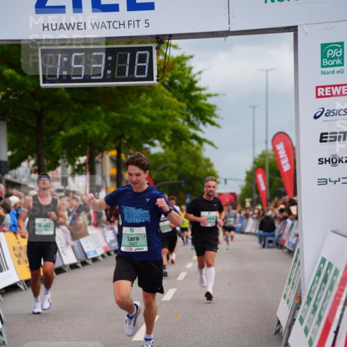 20.09.2026 - PSD Bank Halbmarathon LAZAROV Photography http://msf.ph/oto/10515967 20.09.2026 11:53:18 Ziel 1046, 1666, 1701, 2286, 2870, 3371, 4386, 4507, 4624 meine-sportfotos.de