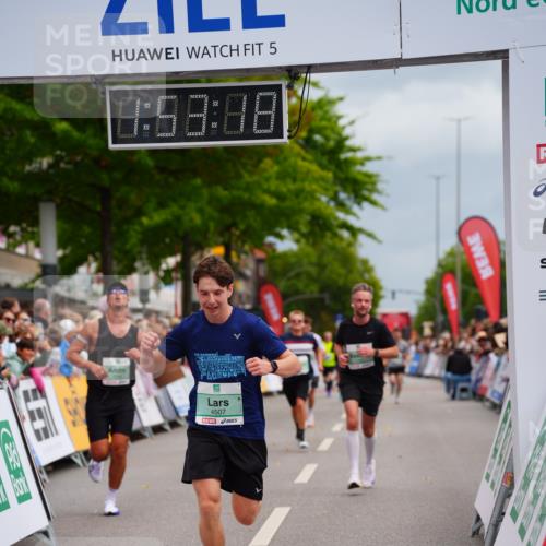 20.09.2026 - PSD Bank Halbmarathon LAZAROV Photography http://msf.ph/oto/10515985 20.09.2026 11:53:18 Ziel 1046, 1666, 1701, 2286, 2870, 3371, 4386, 4507, 4624 meine-sportfotos.de