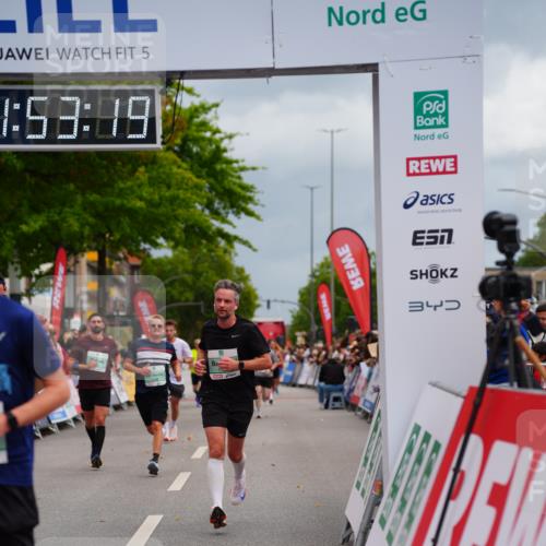 20.09.2026 - PSD Bank Halbmarathon LAZAROV Photography http://msf.ph/oto/10516012 20.09.2026 11:53:19 Ziel 1046, 1666, 1701, 2286, 2650, 2870, 3371, 4386, 4507 meine-sportfotos.de