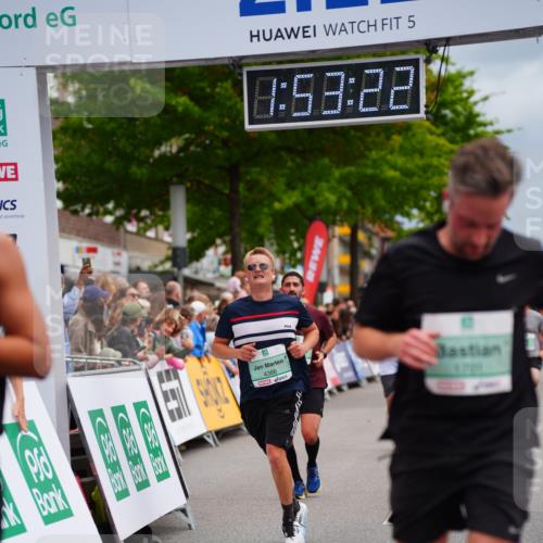 20.09.2026 - PSD Bank Halbmarathon LAZAROV Photography http://msf.ph/oto/10516065 20.09.2026 11:53:21 Ziel 1012, 1046, 1666, 1701, 2106, 2286, 2650, 4386, 4507 meine-sportfotos.de