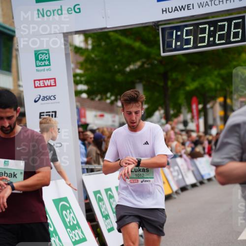 20.09.2026 - PSD Bank Halbmarathon LAZAROV Photography http://msf.ph/oto/10516137 20.09.2026 11:53:26 Ziel 1012, 1046, 1701, 2106, 2270, 2650, 3154, 4386, 4507 meine-sportfotos.de