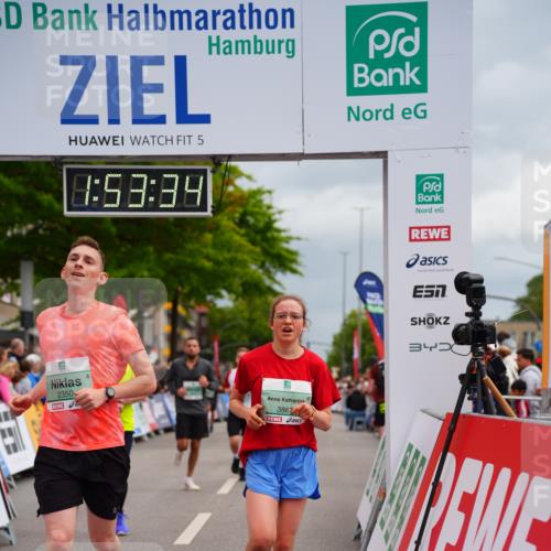 20.09.2026 - PSD Bank Halbmarathon LAZAROV Photography http://msf.ph/oto/10516303 20.09.2026 11:53:33 Ziel 1012, 1528, 2270, 2350, 3154, 3376, 3678, 3702, 3867, 4025 meine-sportfotos.de
