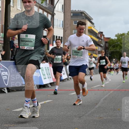 20.09.2026 - PSD Bank Halbmarathon J. Mangold http://msf.ph/oto/10516370 20.09.2026 11:45:01 Ziel 1159, 1374, 1430, 2300, 2928, 2959, 3861, 3913, 3981 meine-sportfotos.de