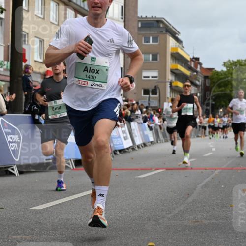 20.09.2026 - PSD Bank Halbmarathon J. Mangold http://msf.ph/oto/10516380 20.09.2026 11:45:02 Ziel 1159, 1374, 1430, 2300, 2928, 2959, 3913, 3981 meine-sportfotos.de